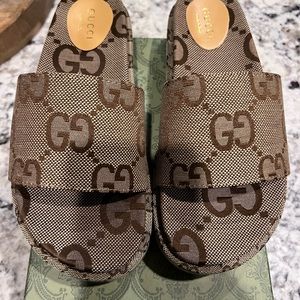 Women’s Platform Slides- NIB